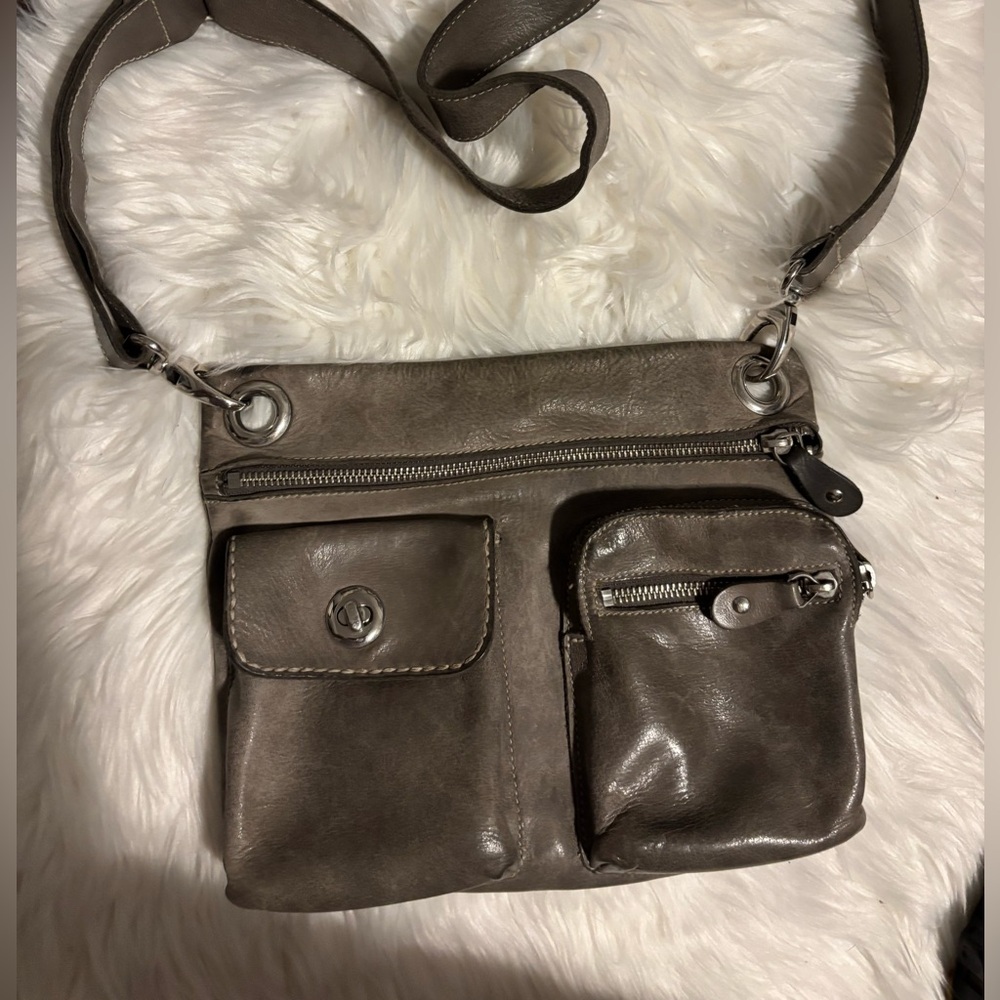 Roots Unisex Neutral Grey/Brown Leather Villager Messenger Bag